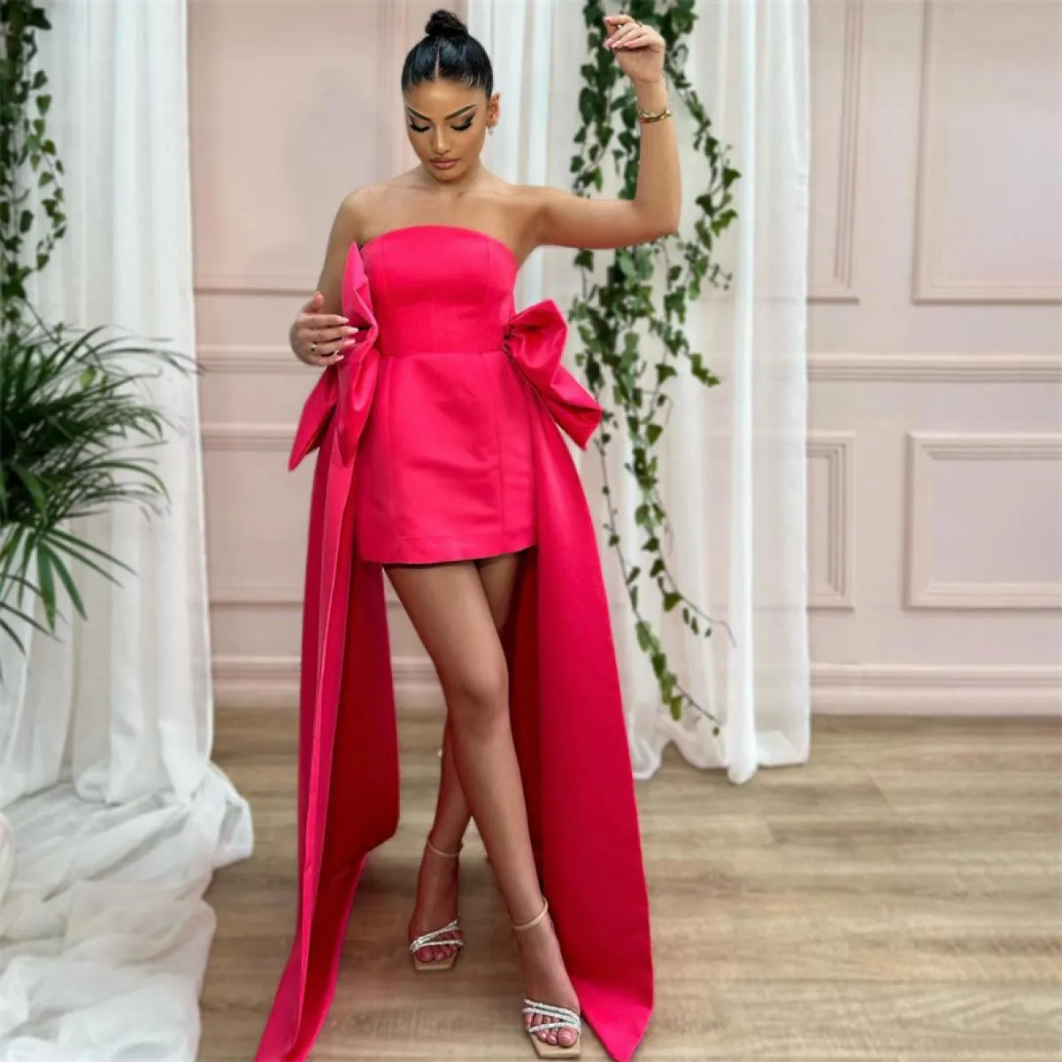 Abiti da sera formali con grande fiocco laterale con spalle scoperte Lunghezza al ginocchio Backless Occasionale Abito da ballo