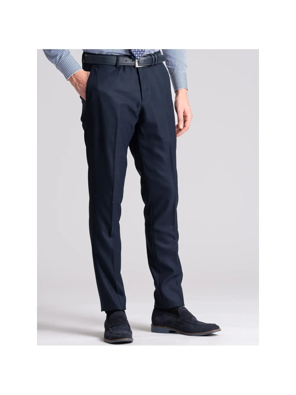 Abito da uomo in fresco lana armaturato blu