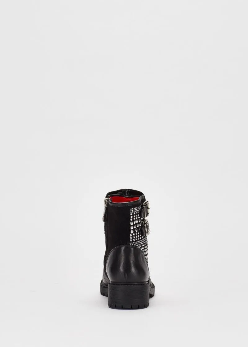 Anfibi in pelle