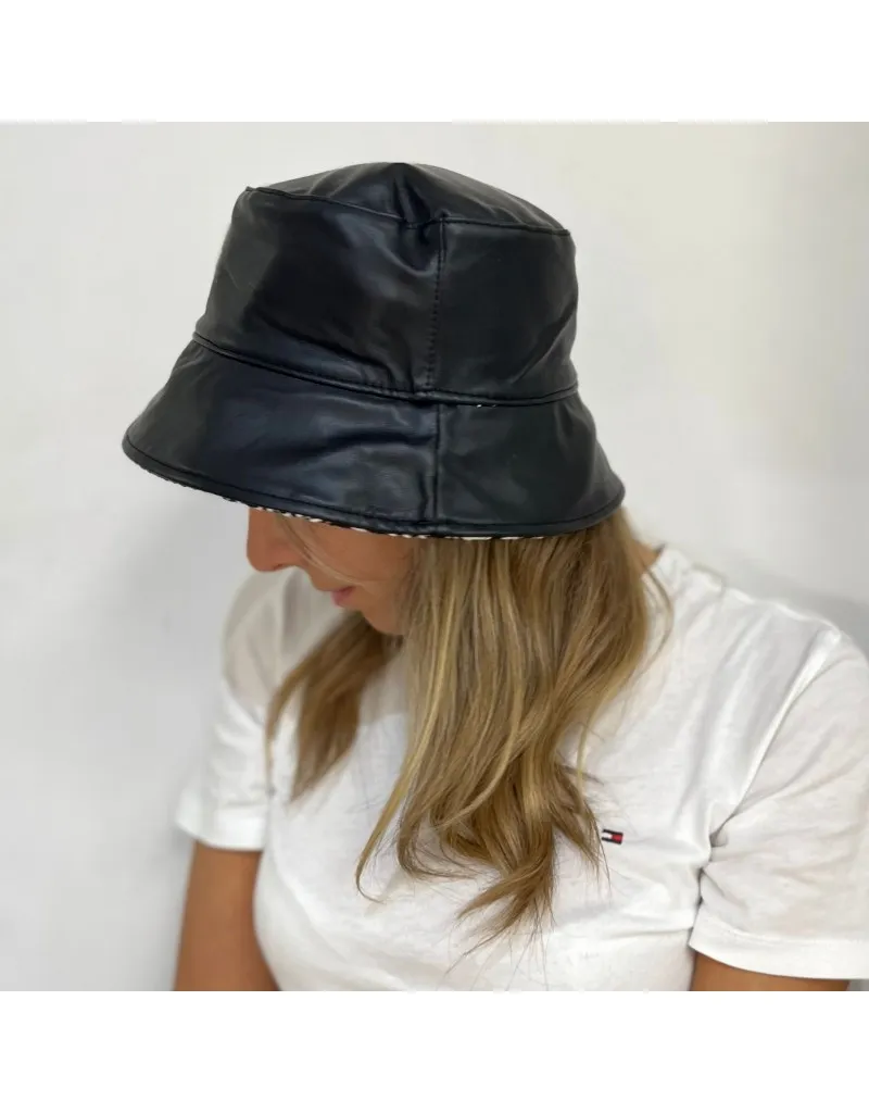 CAPPELLO A SECCHIELLO BIANCO / NERO