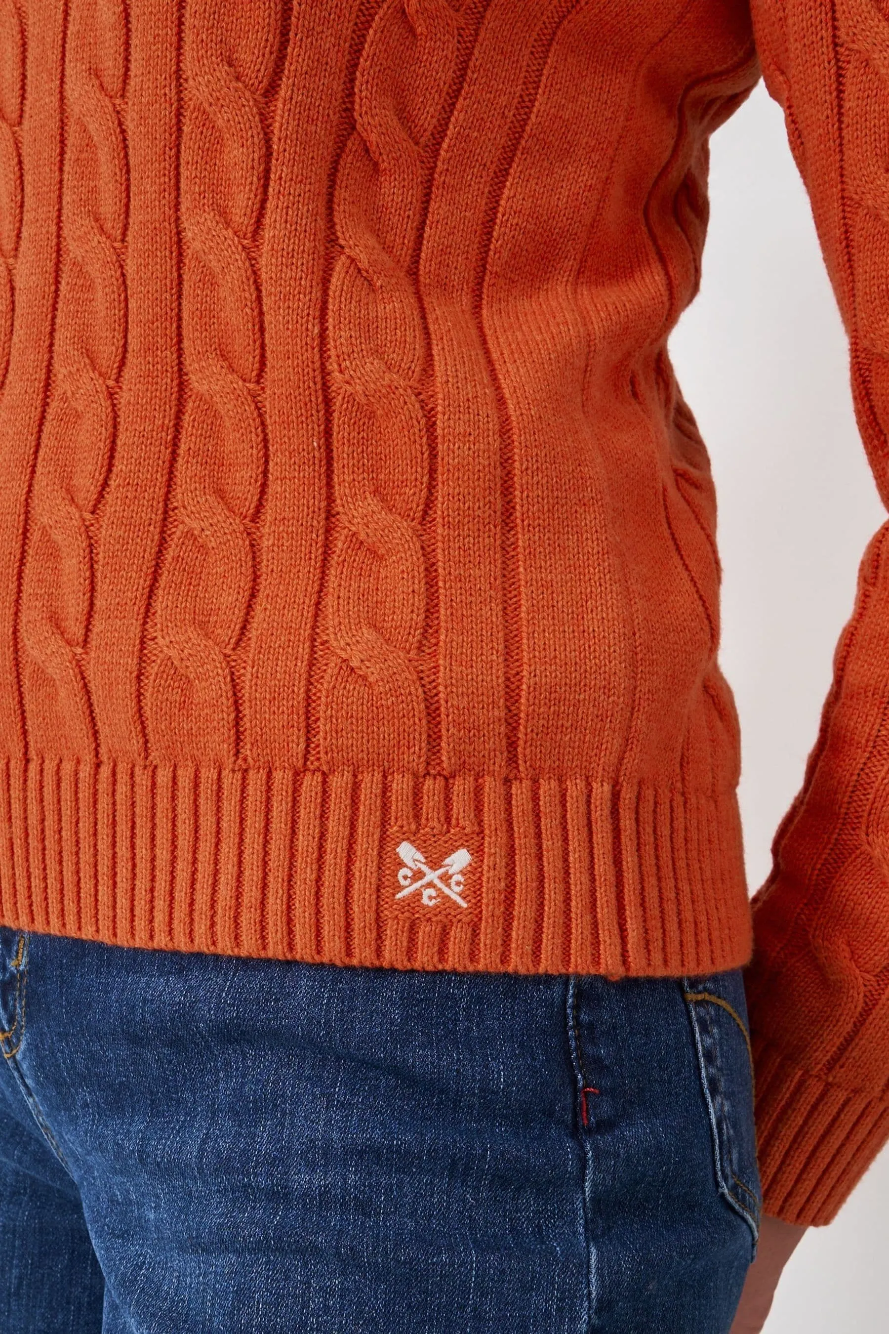 Crew Clothing Company Rosa Girocollo Maglione a trecce grosse    