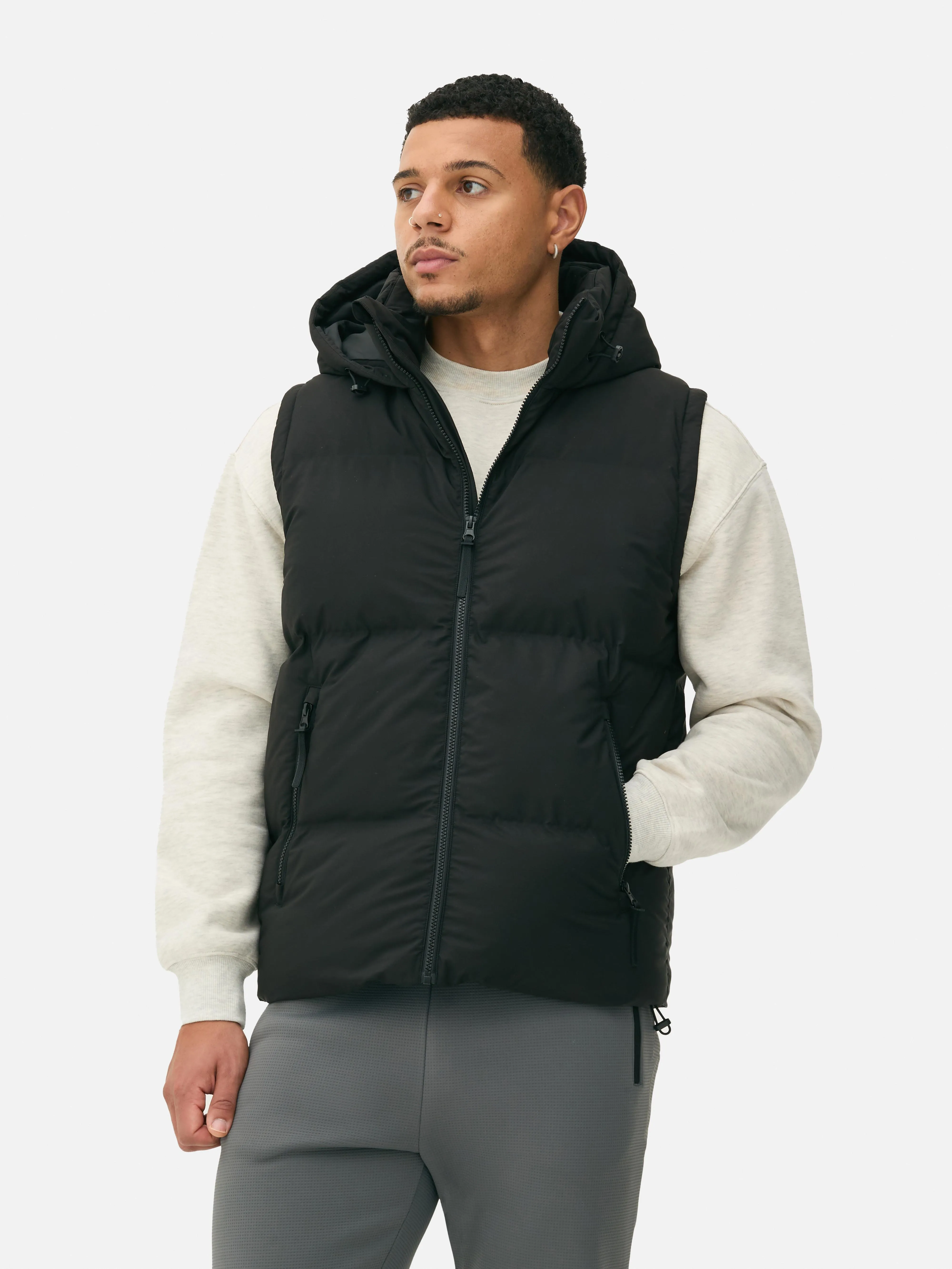 Gilet imbottito con cappuccio