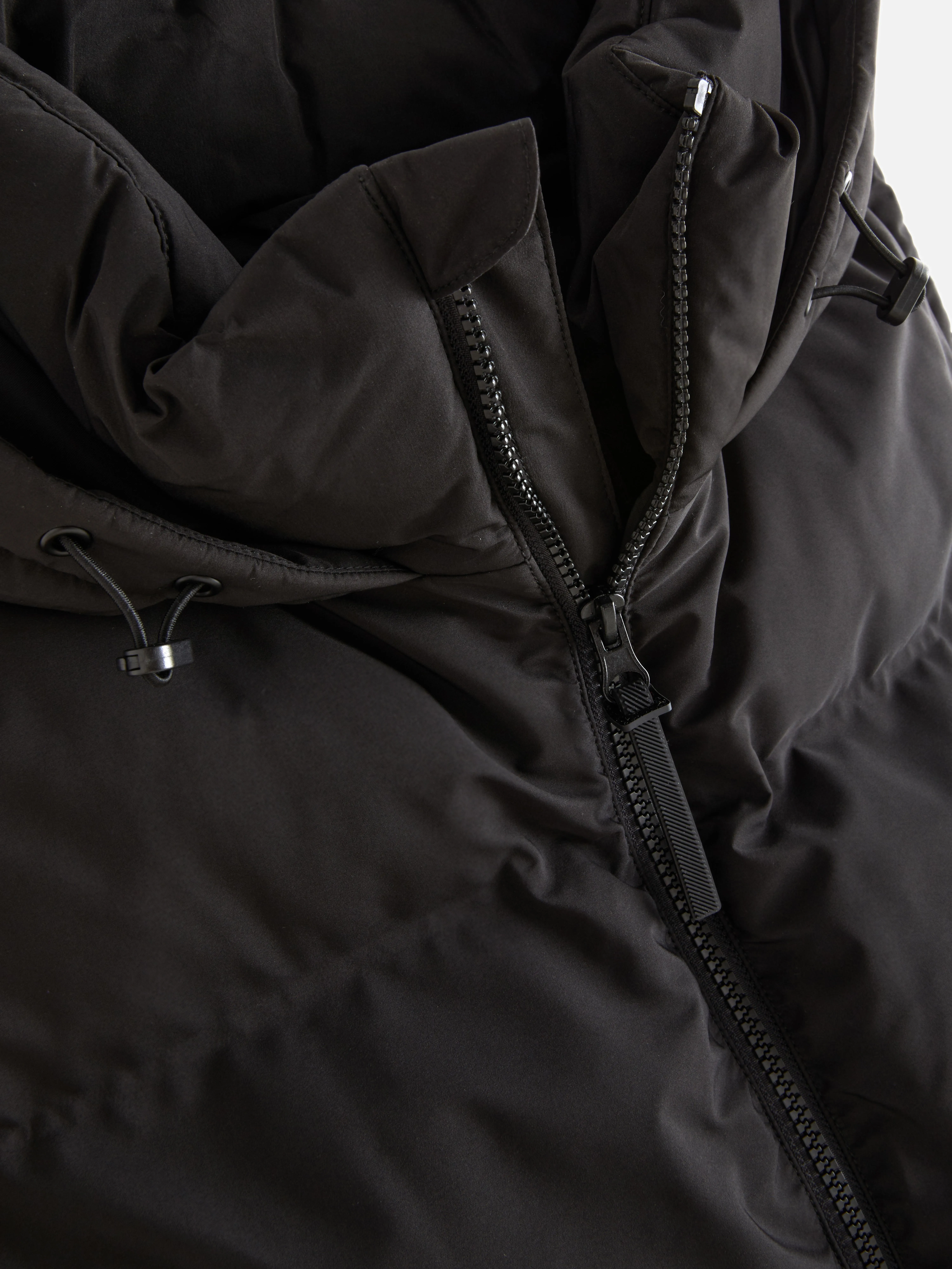 Gilet imbottito con cappuccio