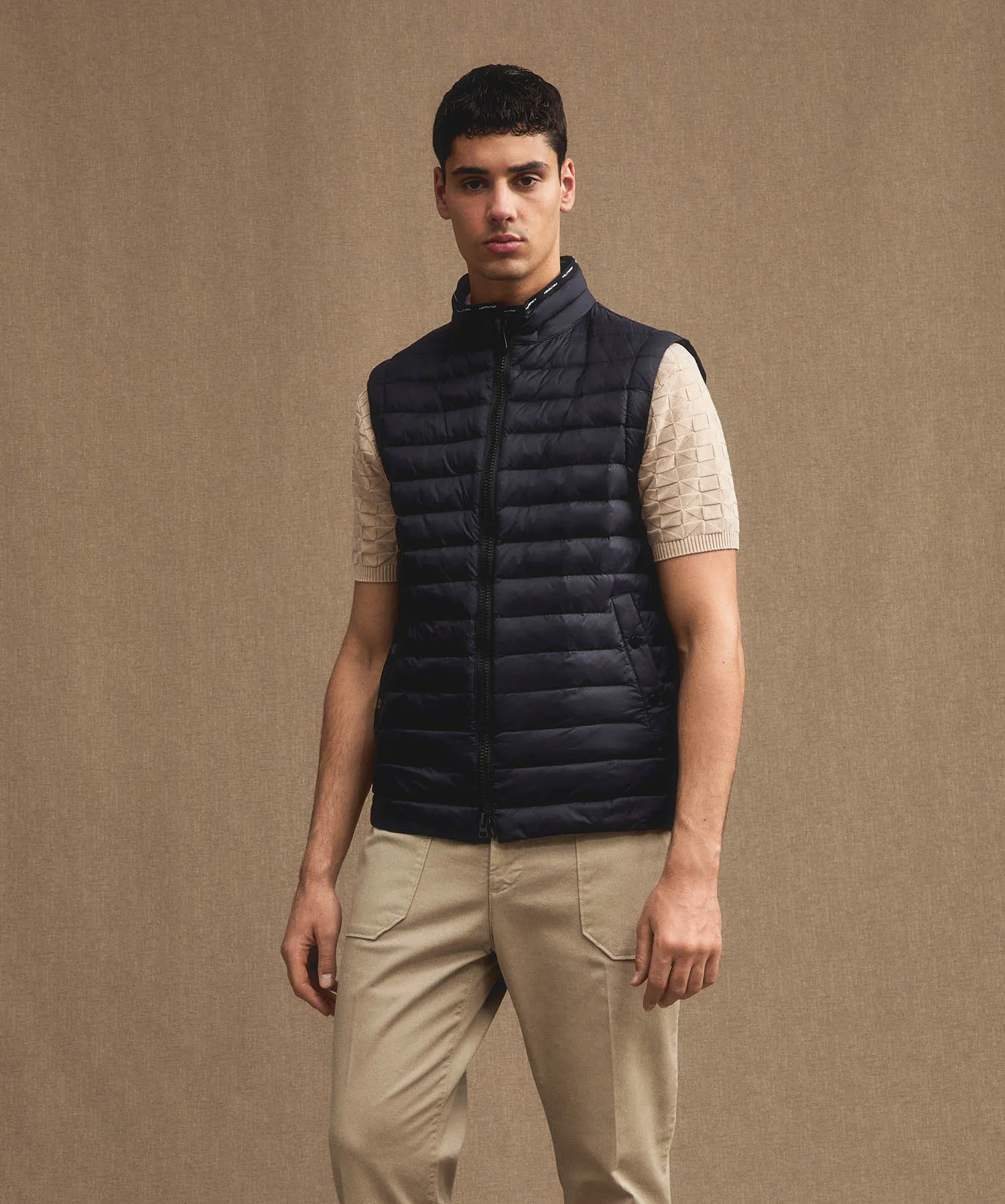 Gilet imbottito superleggero e semilucido