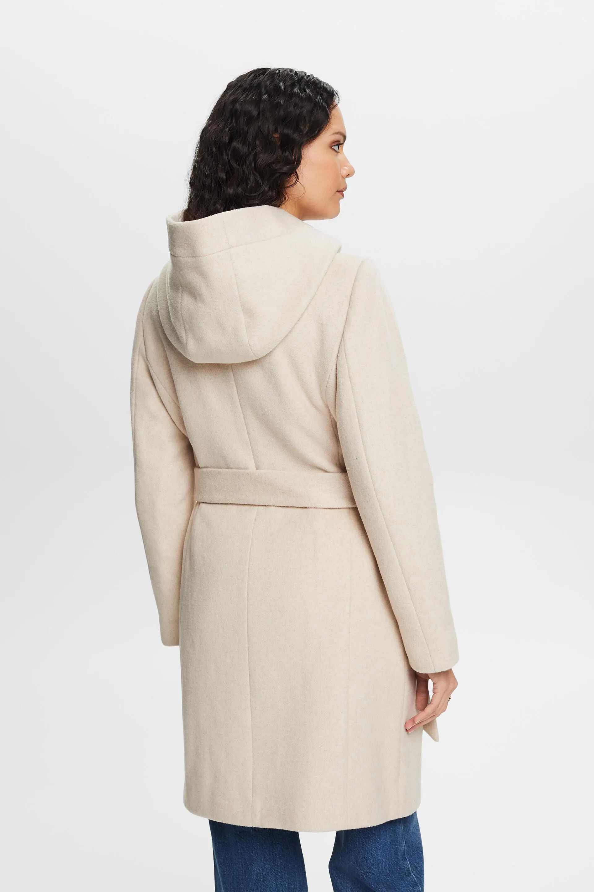 In materiale riciclato: cappotto in misto lana con cappuccio e cintura