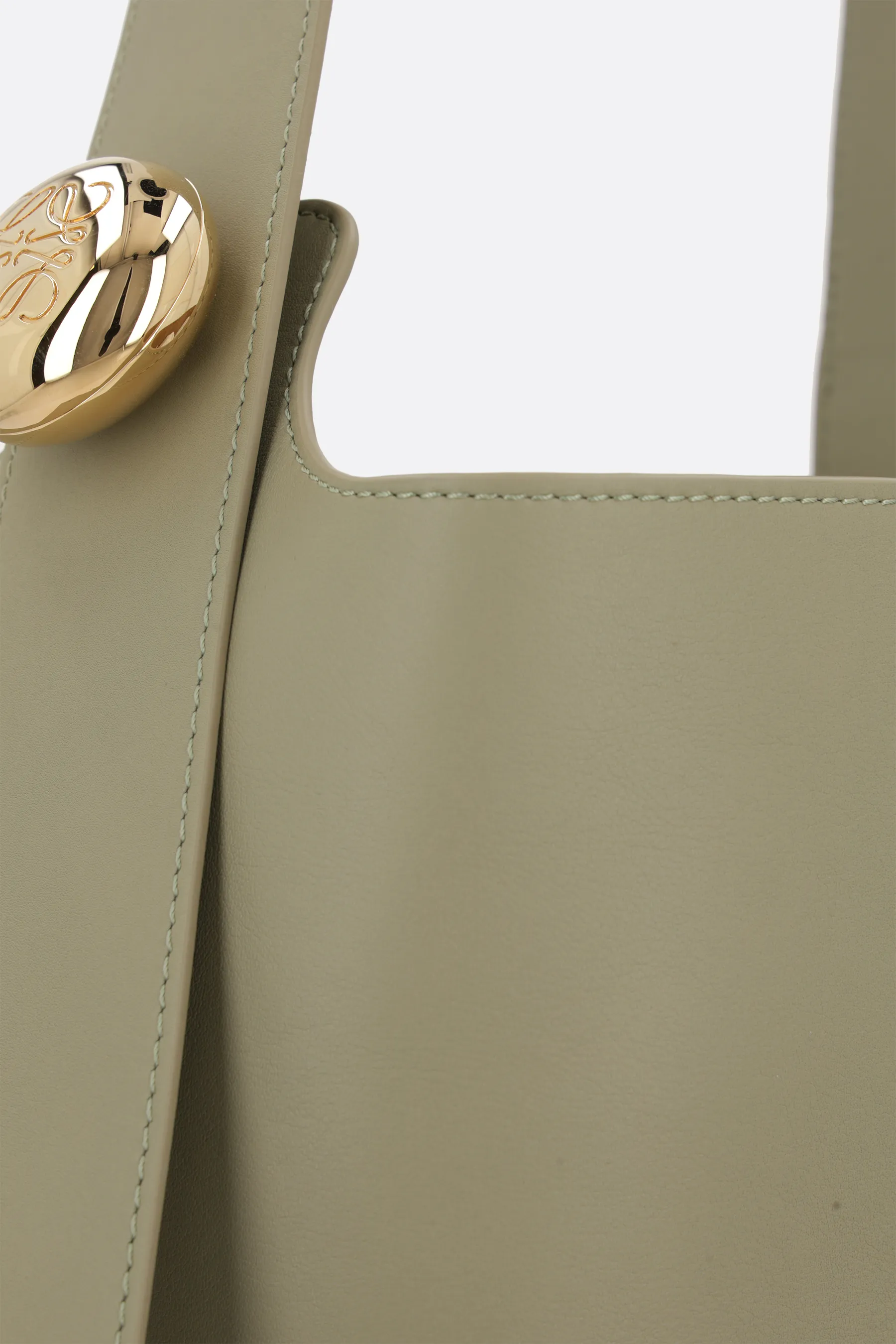  LOEWE borsa a secchiello Pebble media in pelle liscia 