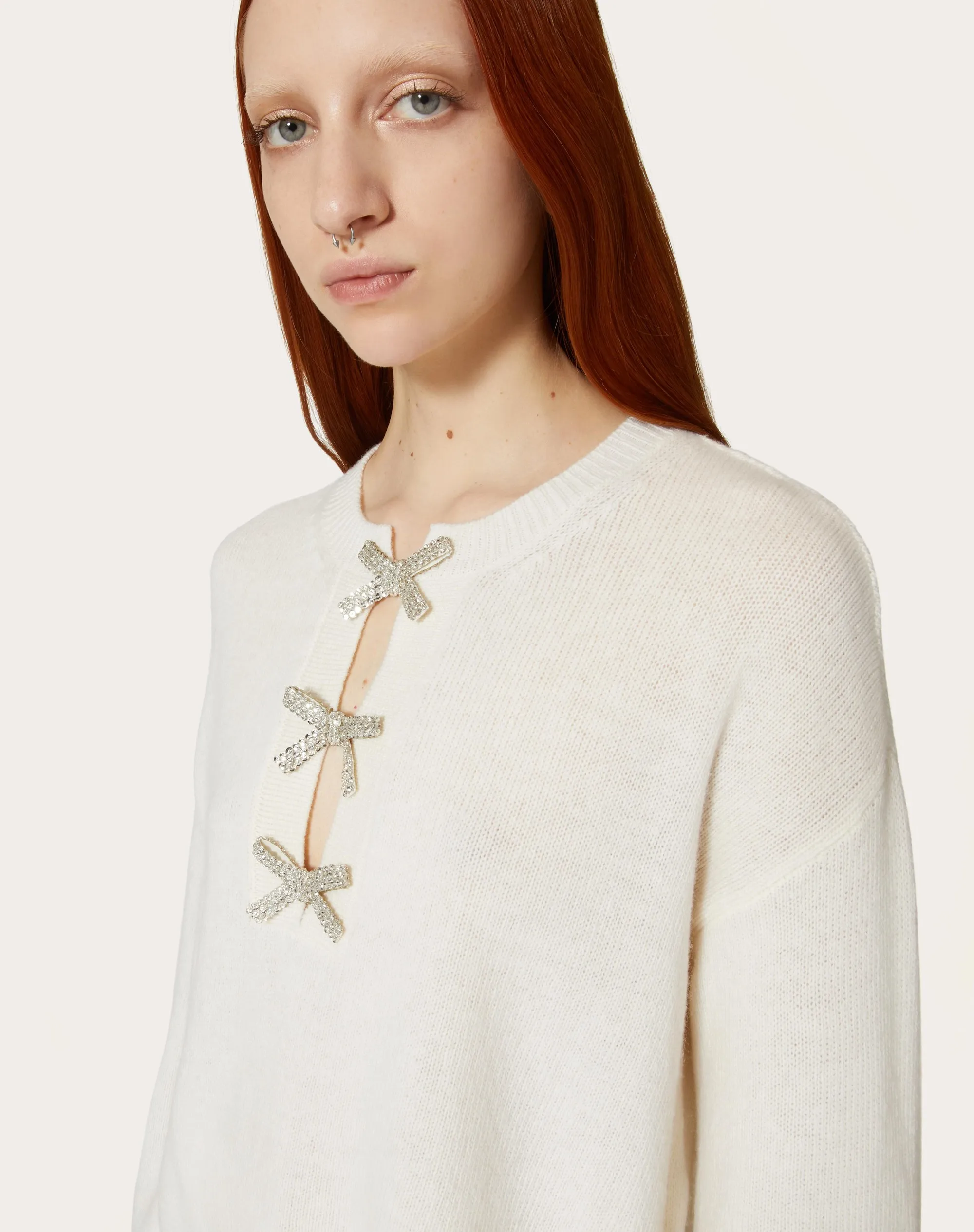 MAGLIA IN LANA RICAMATA
