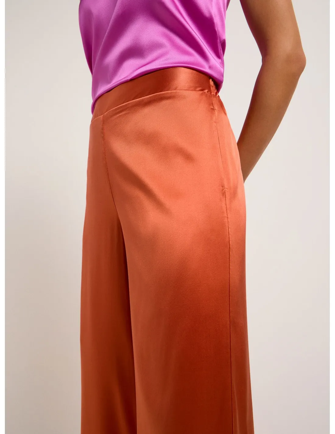PANTALONE AMPIO IN SETA SATIN