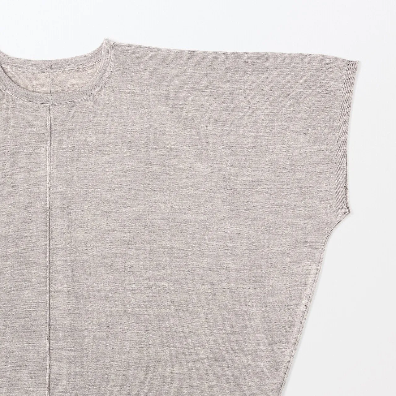 Poncho in lana a maglia fine per donna