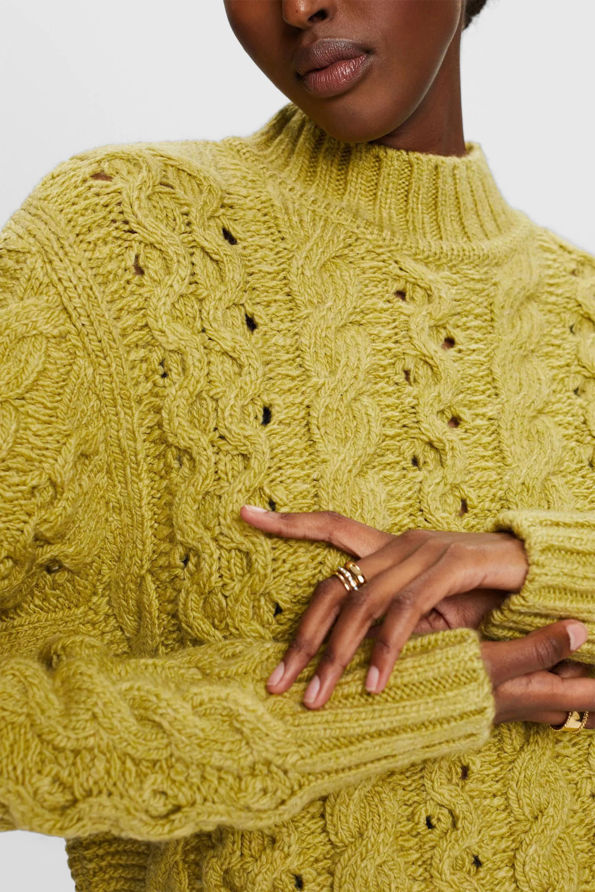 Pullover in misto lana in maglia intrecciata
