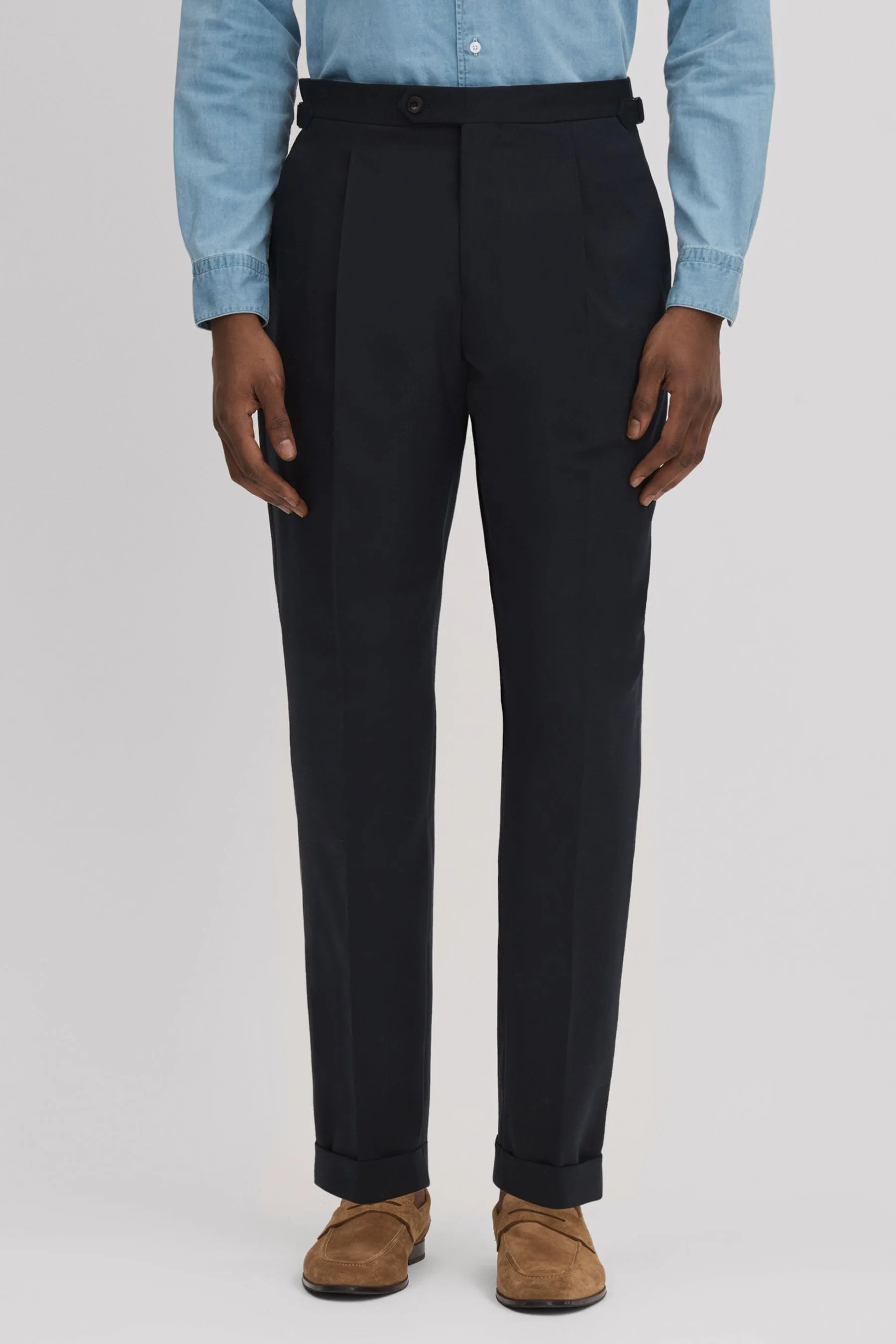 Reiss - San Valentino Vestibilità attillata / Slim Blend Pantaloni in lana con risvolti    