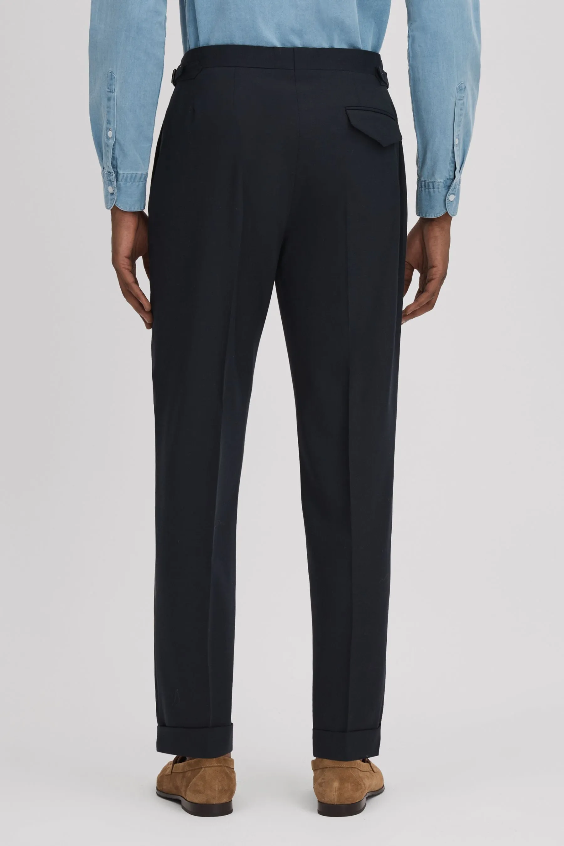 Reiss - San Valentino Vestibilità attillata / Slim Blend Pantaloni in lana con risvolti    