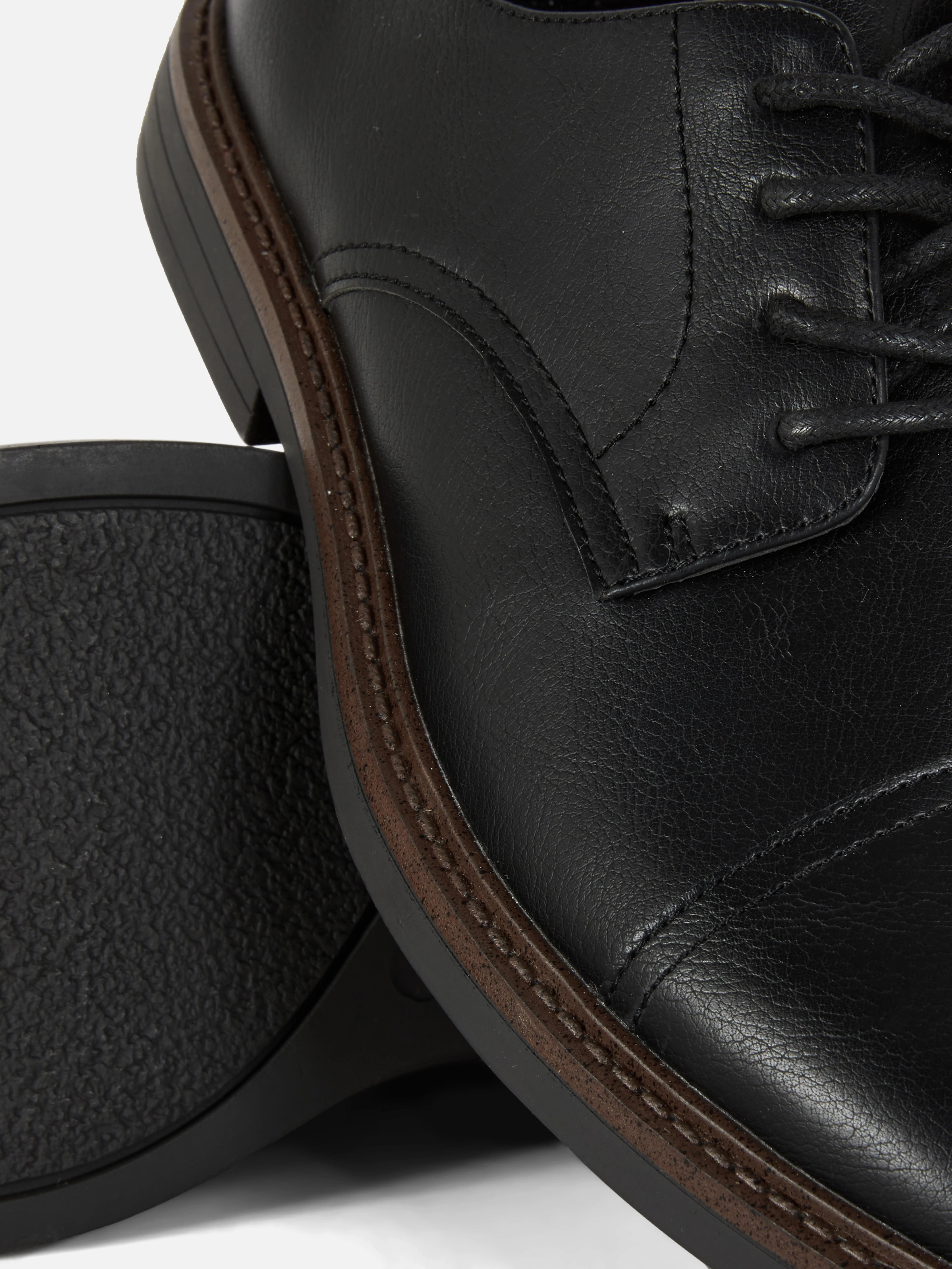 Scarpe derby stringate
