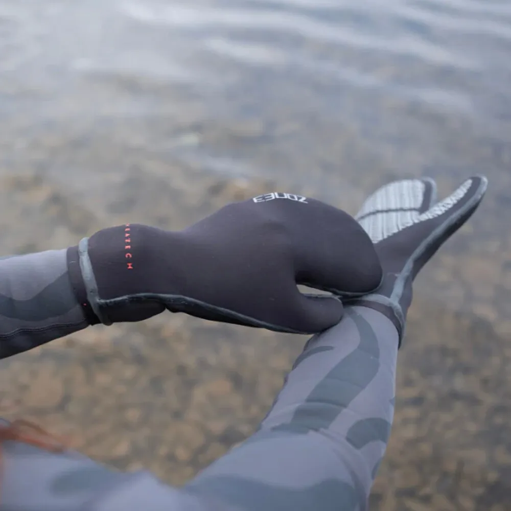 Zone 3 Thermo Tech Warmth Swim Mitts - SS24